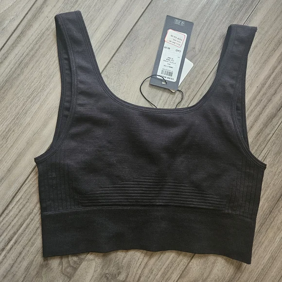 Vero Moda Black Ribbed Sports Bra - Picture 1 of 3